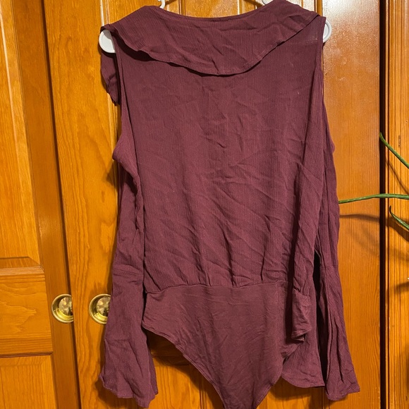 NWT Charlotte Russe plunging neckline bodysuit size L - Picture 4 of 7